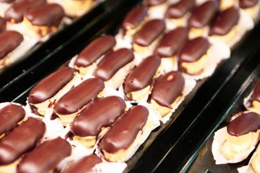 Masada lezzetli bir pasta var.