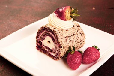 Masada lezzetli bir pasta var.