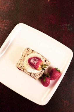 Masada lezzetli bir pasta var.