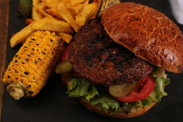 Hamburger Maison Aux Légumes Frais — Photo