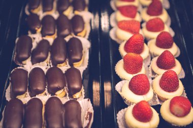 Masada lezzetli bir pasta var.