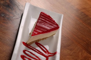 Masada lezzetli bir pasta var.