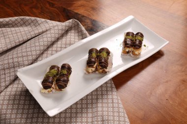 Masada lezzetli bir pasta var.