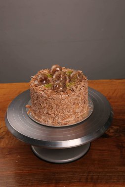 Masada lezzetli bir pasta var.