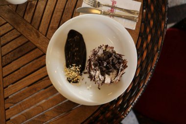 Masada lezzetli bir pasta var.