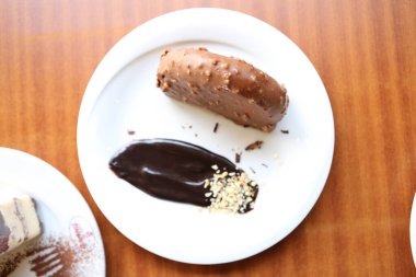 Masada lezzetli bir pasta var.