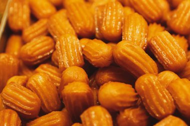 Geleneksel hindistancevizli tatlı baklavası. Ev yapımı fındıklı ve ballı baklava..