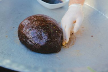 Türk yemeği, puro, turka bifteği veya chee kofta.