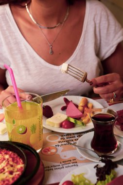 zengin ve leziz Türk Kahvaltı