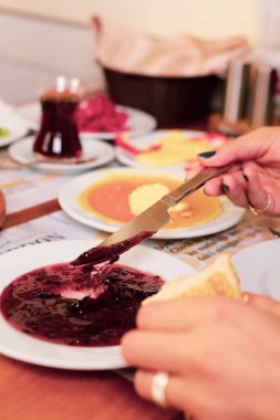 zengin ve leziz Türk Kahvaltı