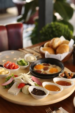 zengin ve leziz Türk Kahvaltı