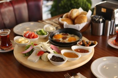 zengin ve leziz Türk Kahvaltı