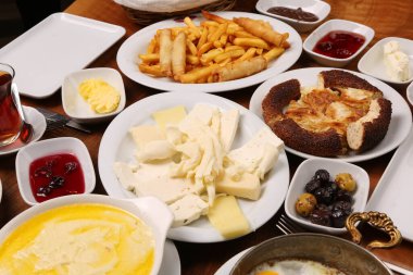 zengin ve leziz Türk Kahvaltı