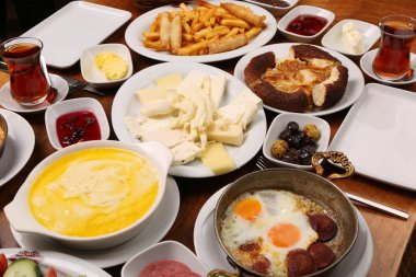 zengin ve leziz Türk Kahvaltı