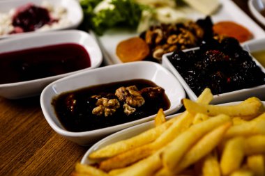 zengin ve leziz Türk Kahvaltı