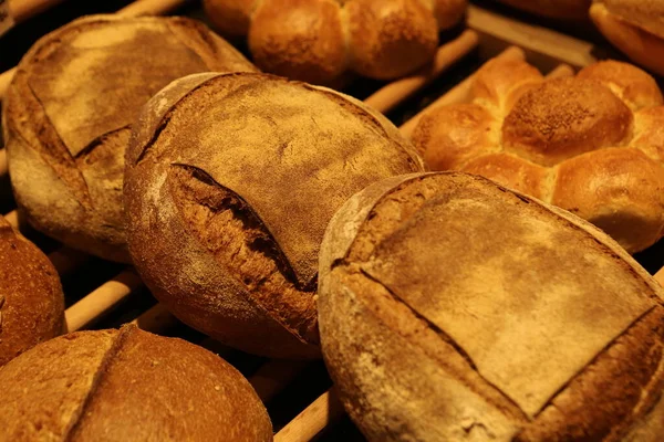Pyszny Naturalny Estetyczny Pieczony Chleb — Zdjęcie stockowe