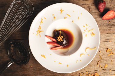 Yerel şeflerin pişirdiği ilginç yemekler.