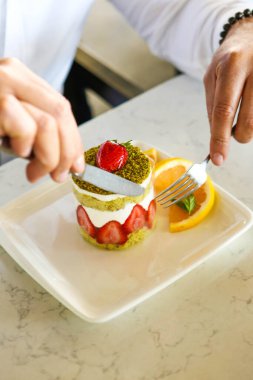 Masada lezzetli bir pasta var.