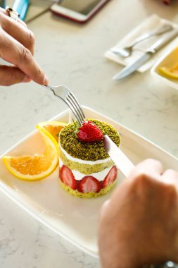 Masada lezzetli bir pasta var.