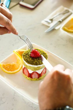 Masada lezzetli bir pasta var.