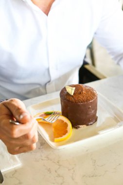 Masada lezzetli bir pasta var.