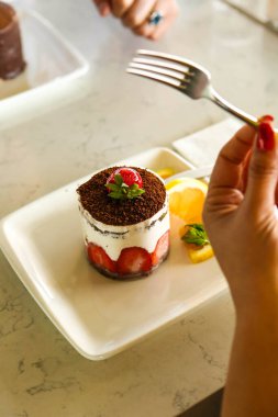 Masada lezzetli bir pasta var.