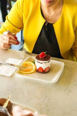 Masada lezzetli bir pasta var.