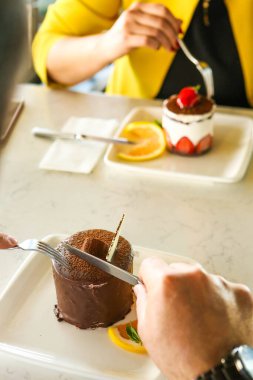 Masada lezzetli bir pasta var.