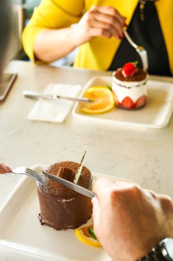 Masada lezzetli bir pasta var.