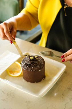 Masada lezzetli bir pasta var.