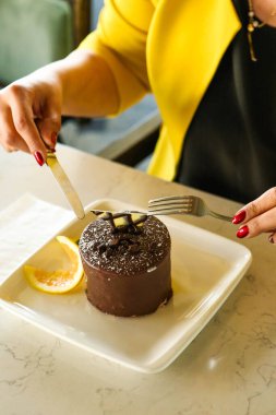 Masada lezzetli bir pasta var.