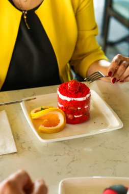 Masada lezzetli bir pasta var.