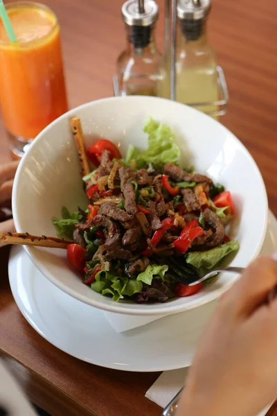 Prato Salada Fresca Com Verduras Misturadas — Fotografia de Stock