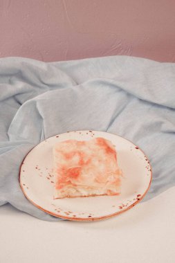 Peynir dolgulu lezzetli hamur işi