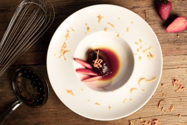 Yerel şeflerin pişirdiği ilginç yemekler.