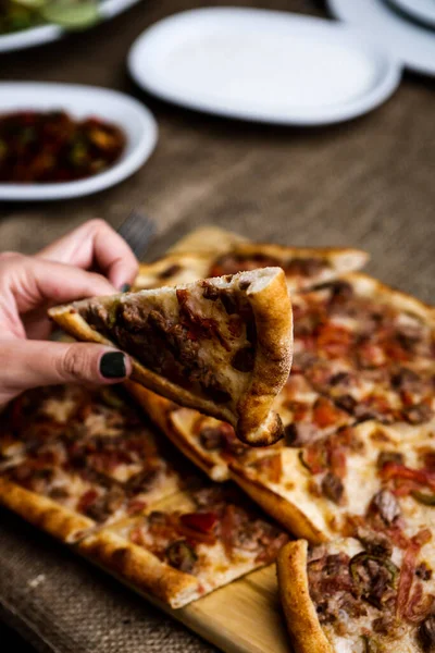 Tradiční Turecké Pečené Jídlo Turecká Pizza Pide Předkrmy Blízkém Východě — Stock fotografie