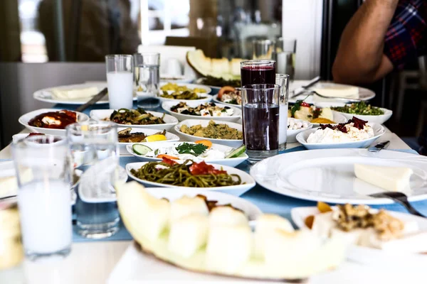Традиційний Турецький Грецький Стіл Вечері — стокове фото