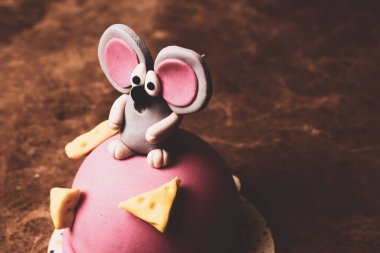 Masada lezzetli bir pasta var.