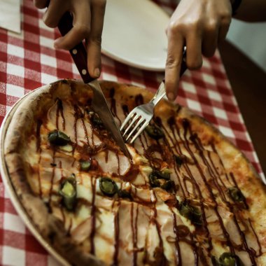 Lezzetli karışık İtalyan pizzası.