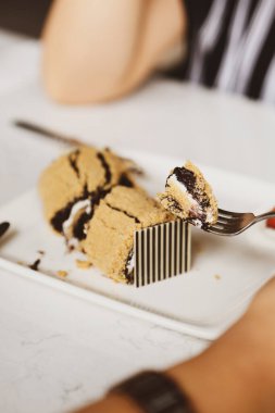 Masada lezzetli bir pasta var.