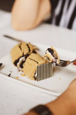 Masada lezzetli bir pasta var.