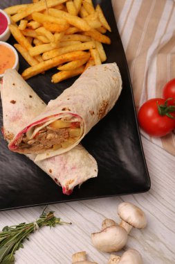 Lezzetli et eti, Türk kebap, sandviç dürümü.