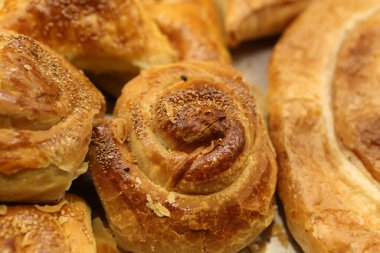 Peynir dolgulu lezzetli hamur işi
