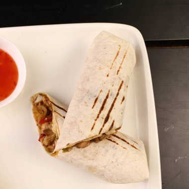 Lezzetli et eti, Türk kebap, sandviç dürümü.