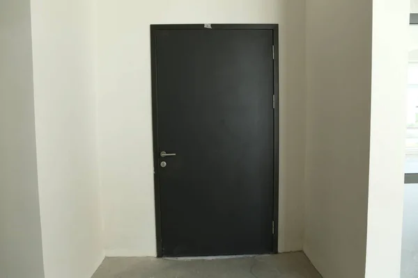 Мінімалістичні Двері Вхідні Двері Дерев Яні Двері Великі Дерев Яні — стокове фото