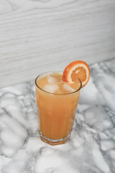 Ένα Ποτήρι Νόστιμο Χυμό Πορτοκάλι — Φωτογραφία Αρχείου