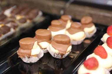 Masada lezzetli bir pasta var.