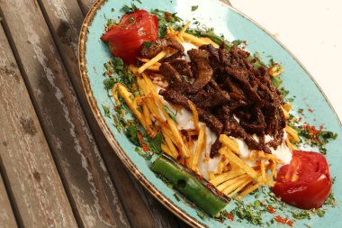 Masada nefis et yemeği. 