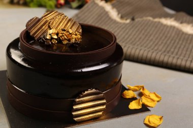 Masada lezzetli bir pasta var.