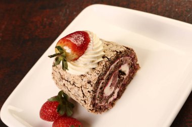 Masada lezzetli bir pasta var.